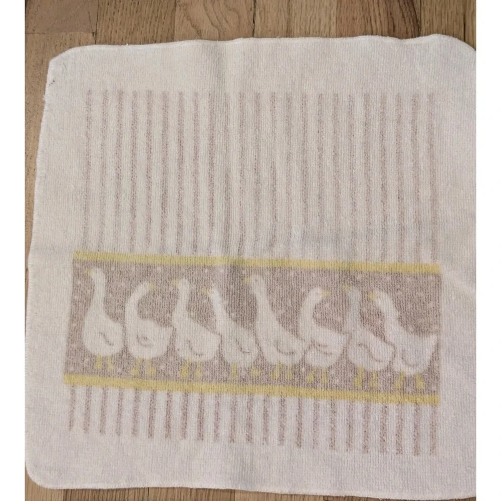 VTG Fieldcrest White Geese Brown Pink Yellow 3 Piece Bath Towel Set